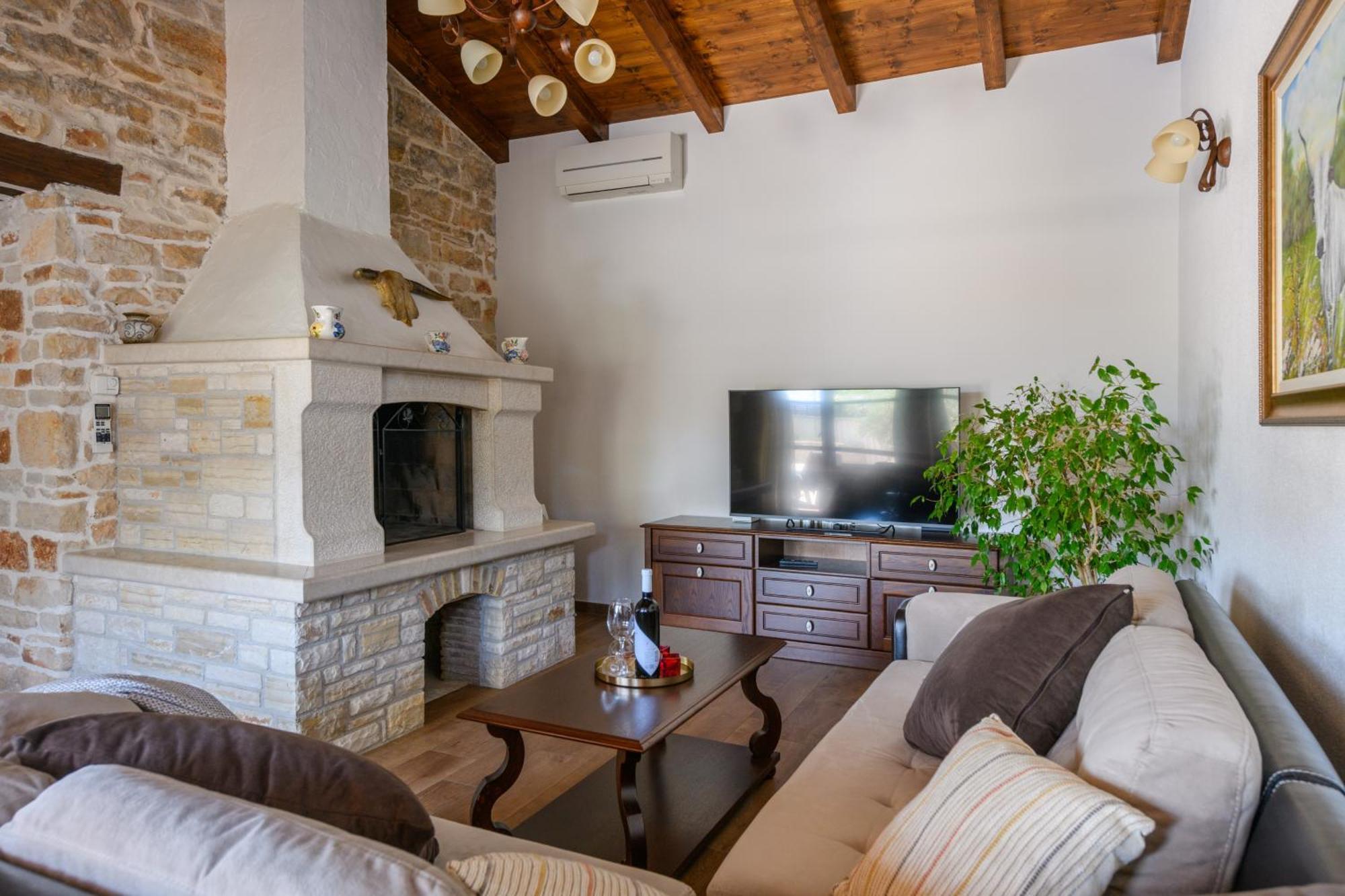 Villa Gina Valtura Екстер'єр фото