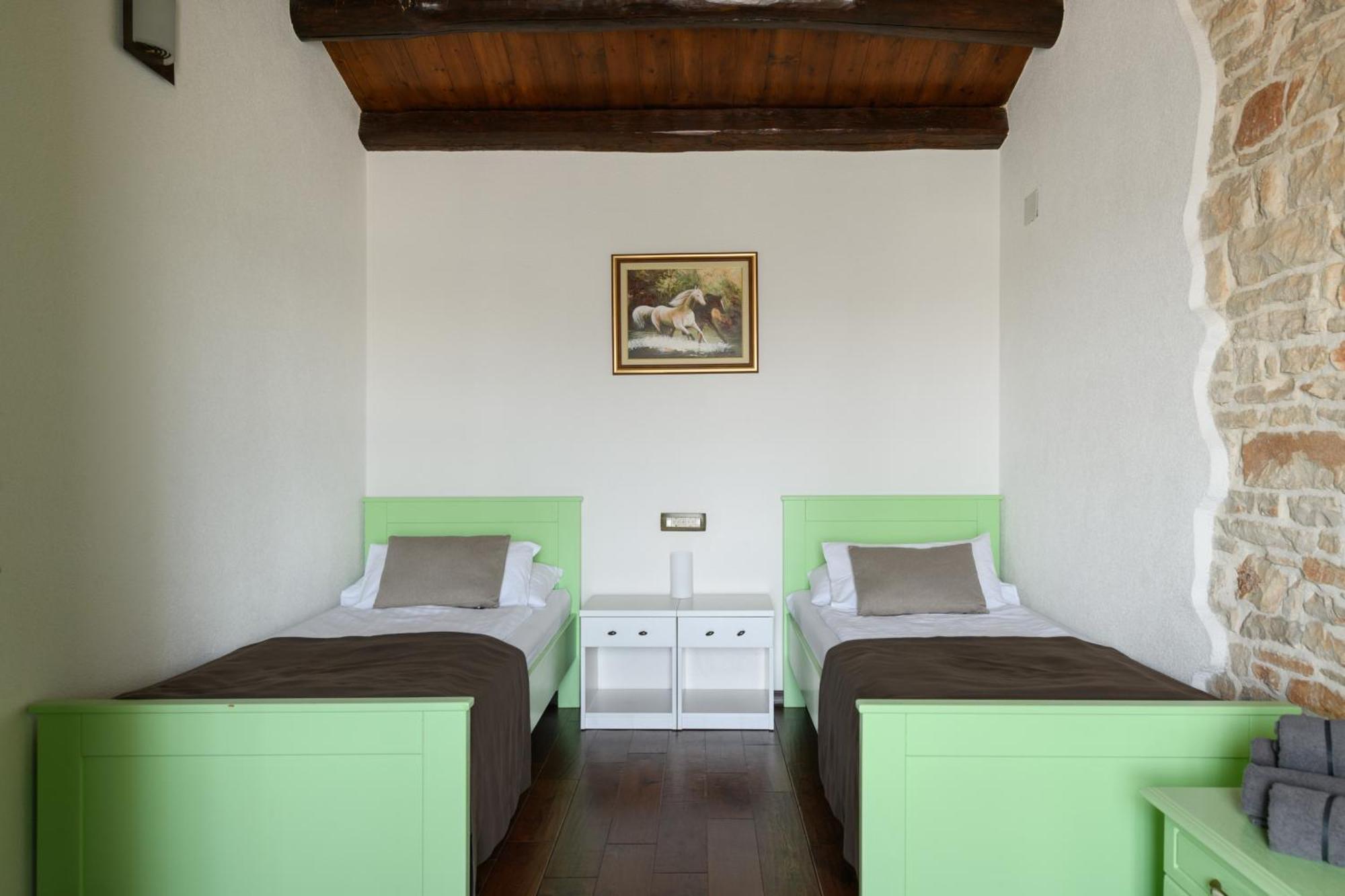 Villa Gina Valtura Екстер'єр фото